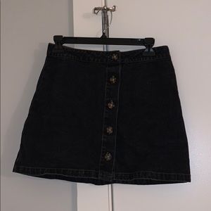 Forever21 black jean skirt size medium